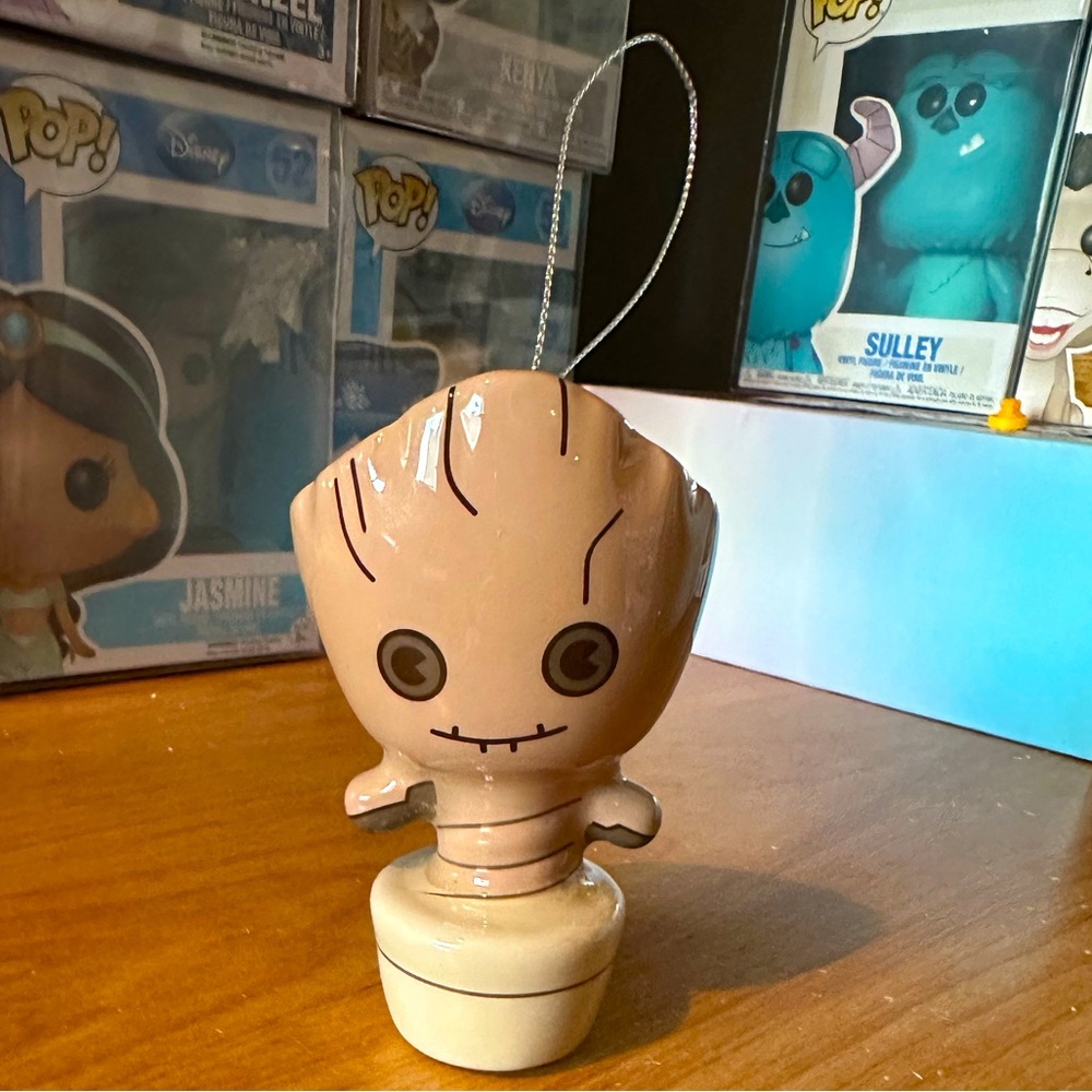 🛍️ Super cute potted Groot ornament 🪴🌱 extremely lightweight thick plastic